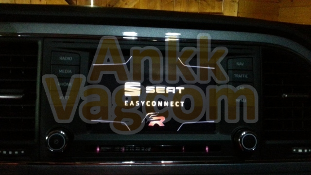 ankk-vagcom_seat_leon_5f_easy_connect_logo_00_01_fr
